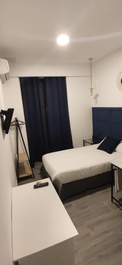 Quarto Individual com Casa de Banho Privativa