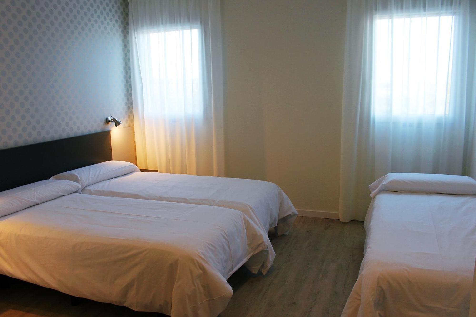 Triple Room,1432020481:JPEG