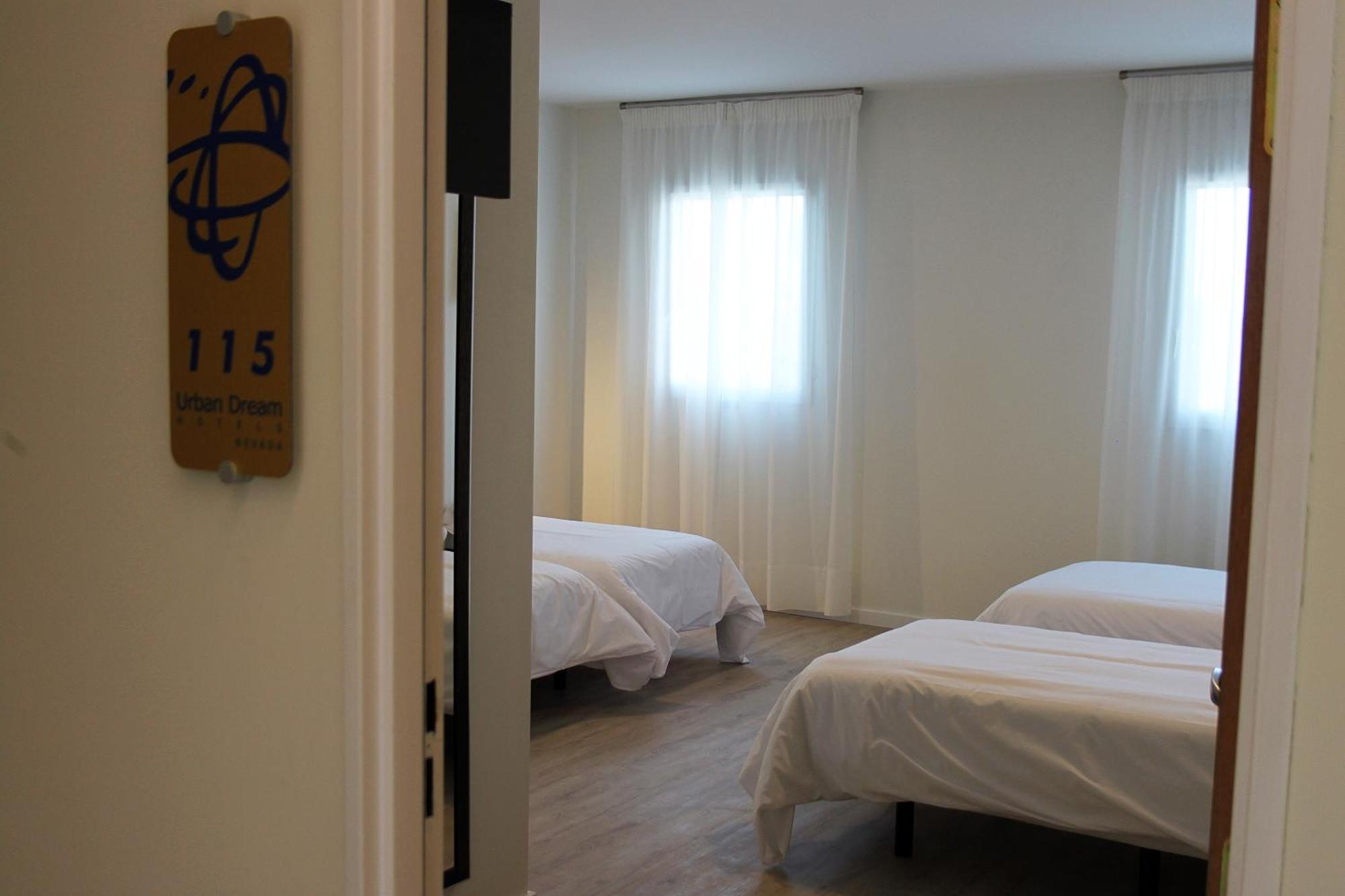 Standard Quadruple Room,1272851341:JPEG