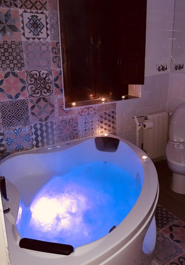 Quarto Queen com Banheira de Hidromassagem